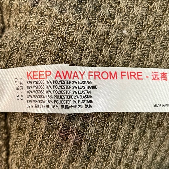 🌿3/$30 Free People Intimately one of the girls green floral button up top - Picture 8 of 8